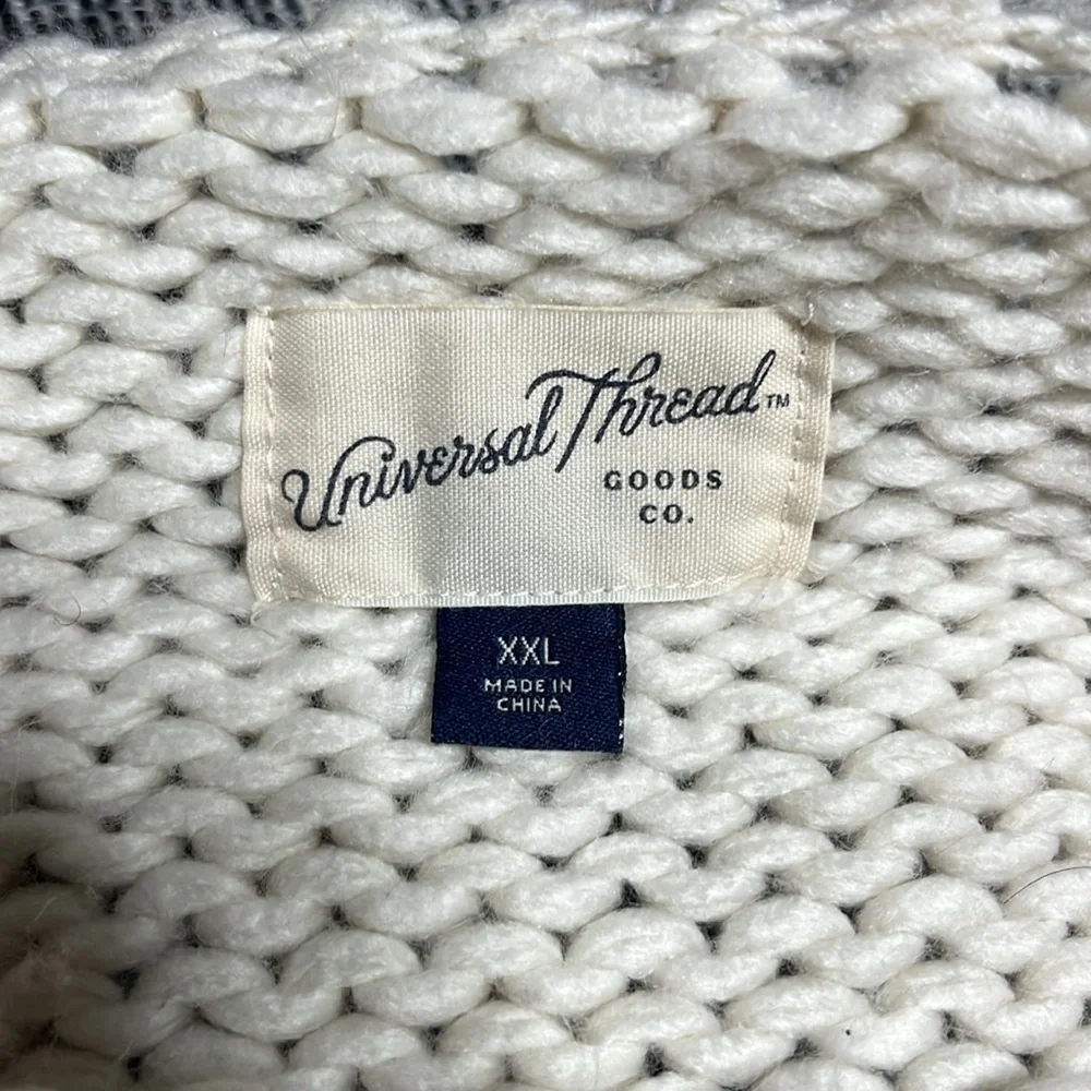Universal Thread Sweater - Picture 5 of 5